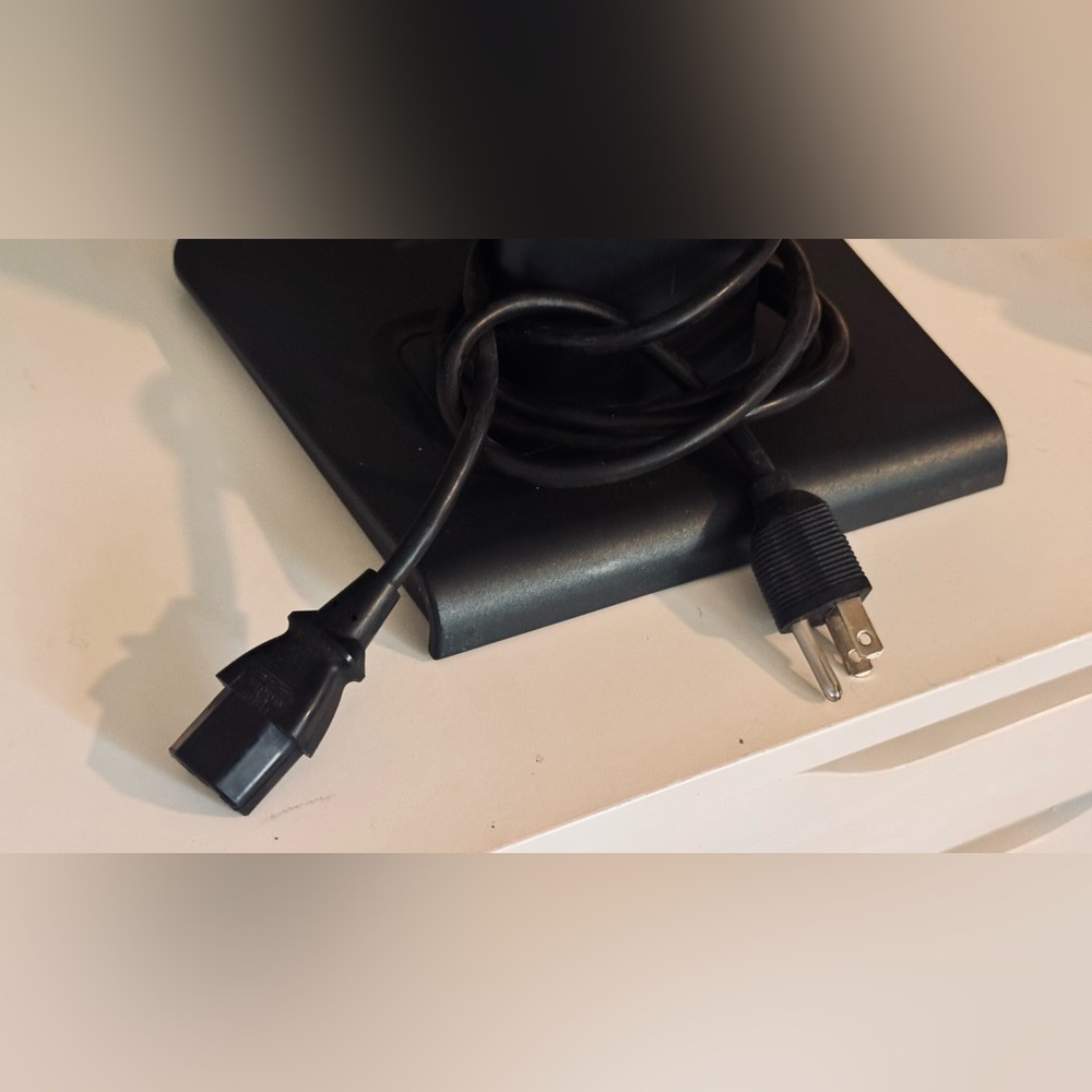 ACER 19” Widescreen Black External Computer Monitor AL1916W + VGA Cable - Picture 12 of 16